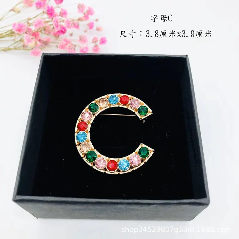 

Fashion New Cha Letter Brooch Crystal Graceful Cool Pin Alloy Brooch Female