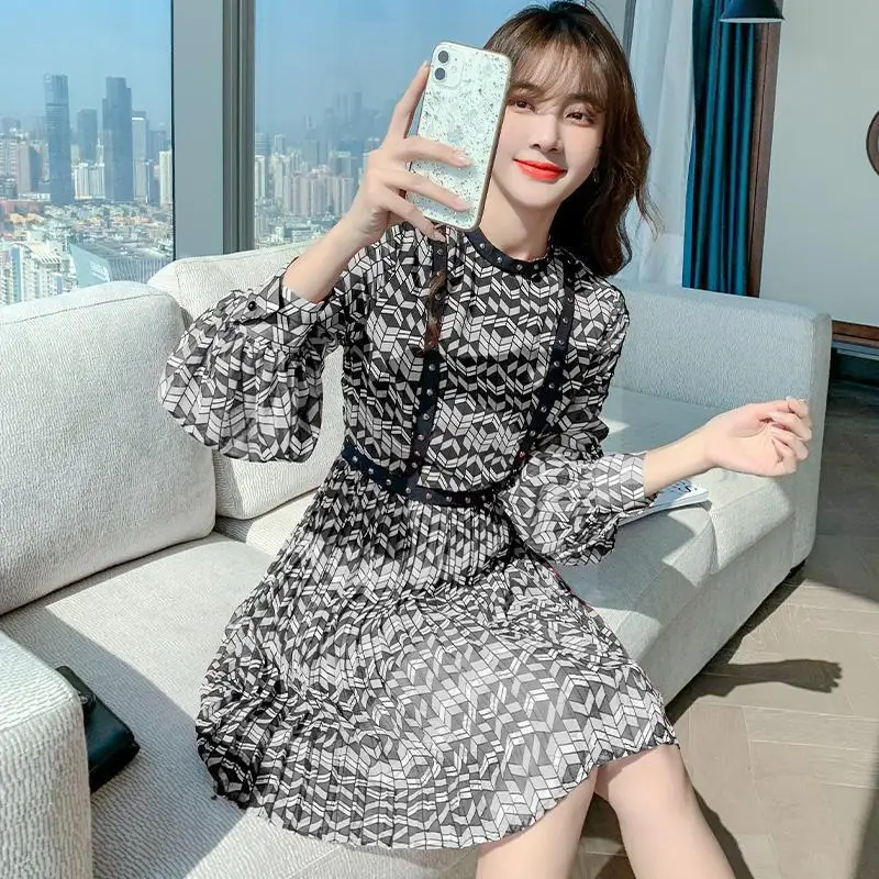 

Spring 2021 new women's fashion early spring bubble sleeve dress high-end socialite temperament chiffon skirt children's year