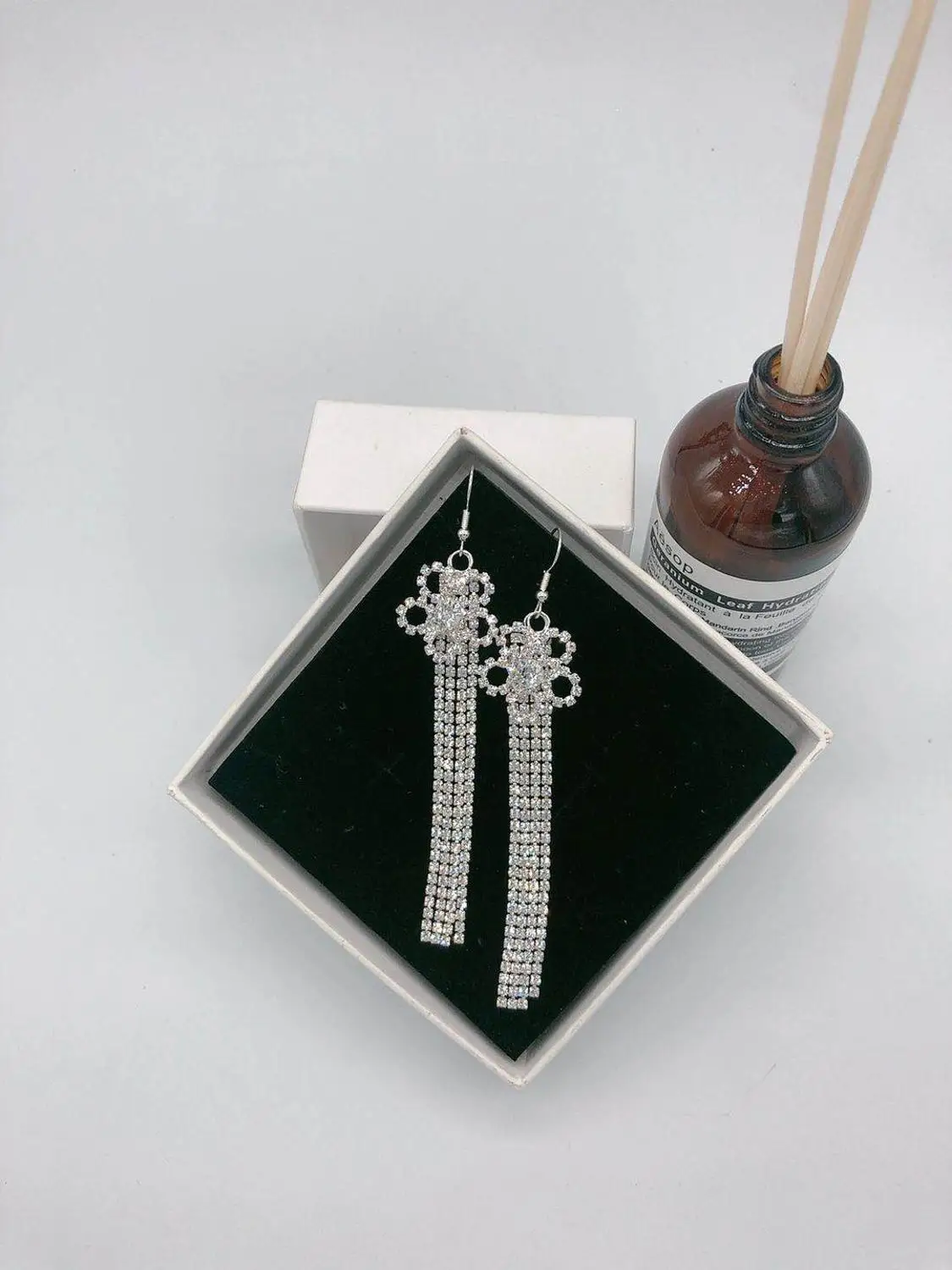 

New popular fashion Rhinestone Earrings hollow round tassel shaped ear hook earrings bridal Earrings wedding accessories