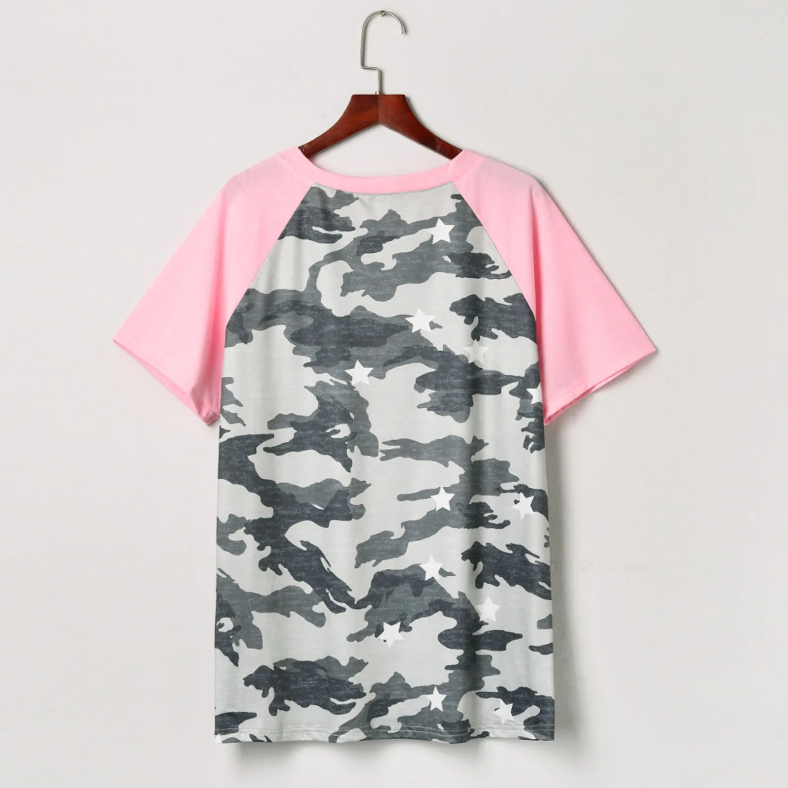 С камуфляжным принтом Узкая Женская футболка на каждый день с круглым вырезом