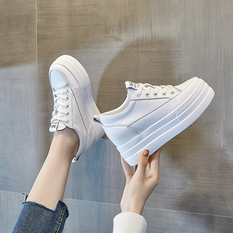 Кроссовки женские на платформе массивная подошва скрытый каблук повседневная