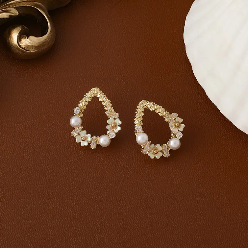 Новое поступление модные геометрические серьги в стиле ретро с имитацией