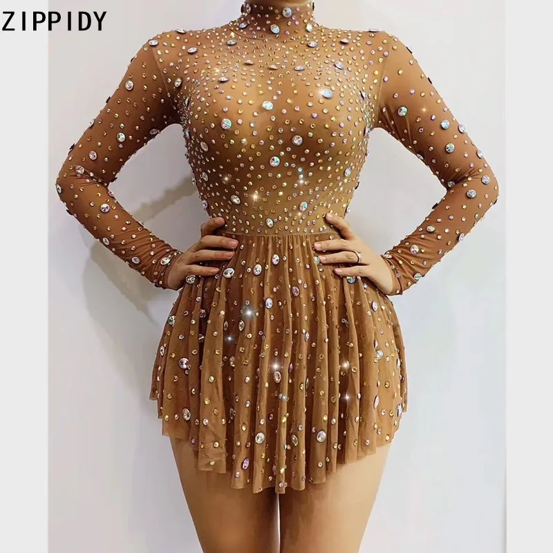 Телесного цвета Стразы прозрачной сетки сексуальное мини платье певица для