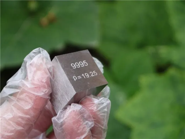 Вольфрамовый металл в периодической таблице длина стороны кубика составляет