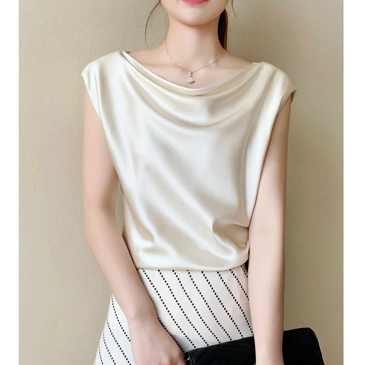 

Sleeveless shirt summer cool satin mercerized shirt women summer casual crop tops women sexy women corset 2020