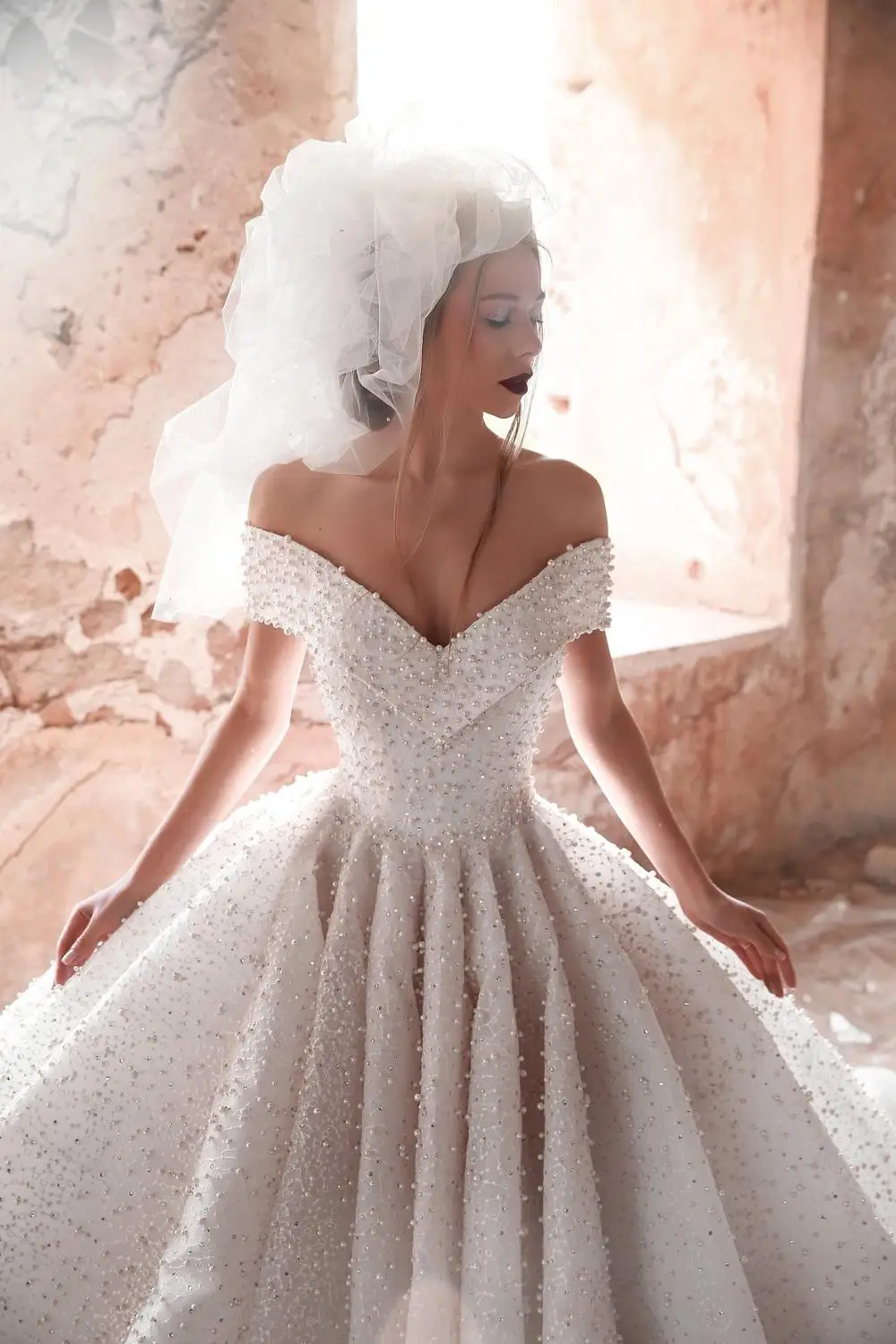 Dubai Luxury Pearls Wedding Dresses 2020 Gorgeous Beaded Puffy Ball Gowns Vintage Bridal Dress Vestidos De Novia