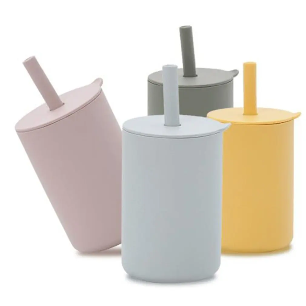 

Kids Silicone Water Cup Feeding Cup BPA Free Kids Learning Drinkware Children's Soft Straw Cups With Lid