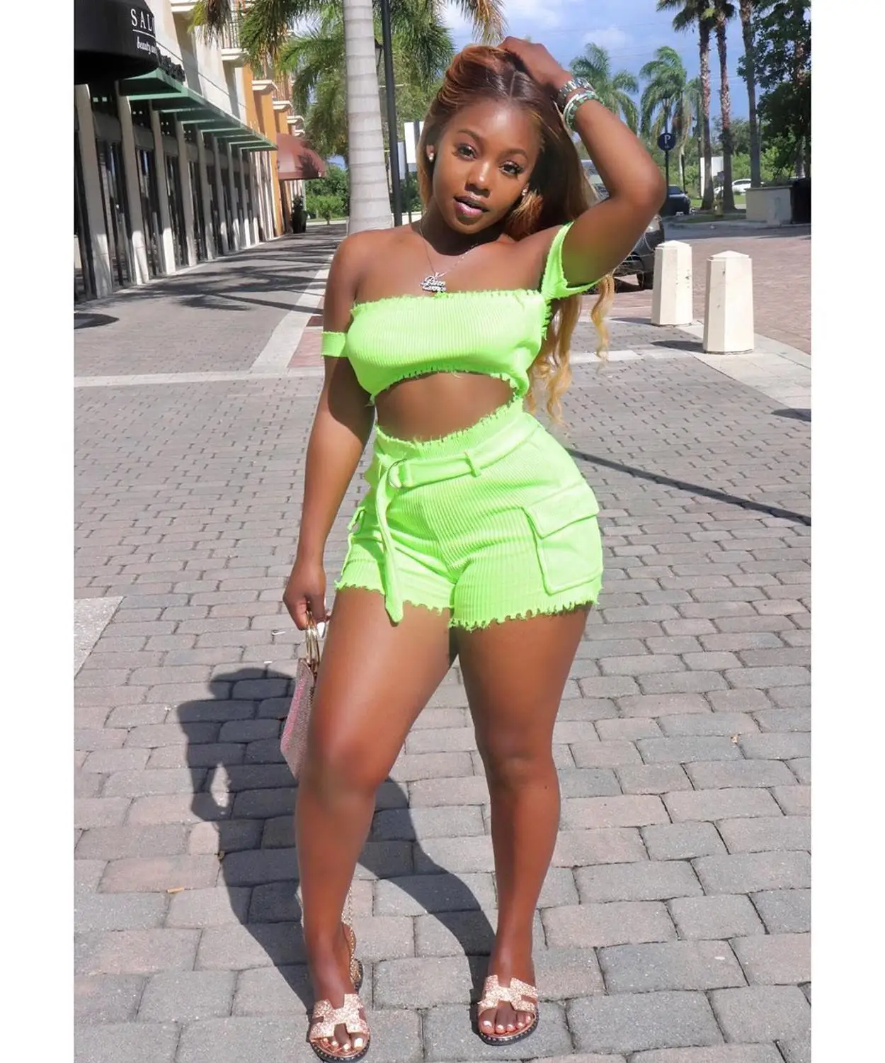 Женский летний костюм из 2 предметов укороченный топ с вырезом и шорты женский