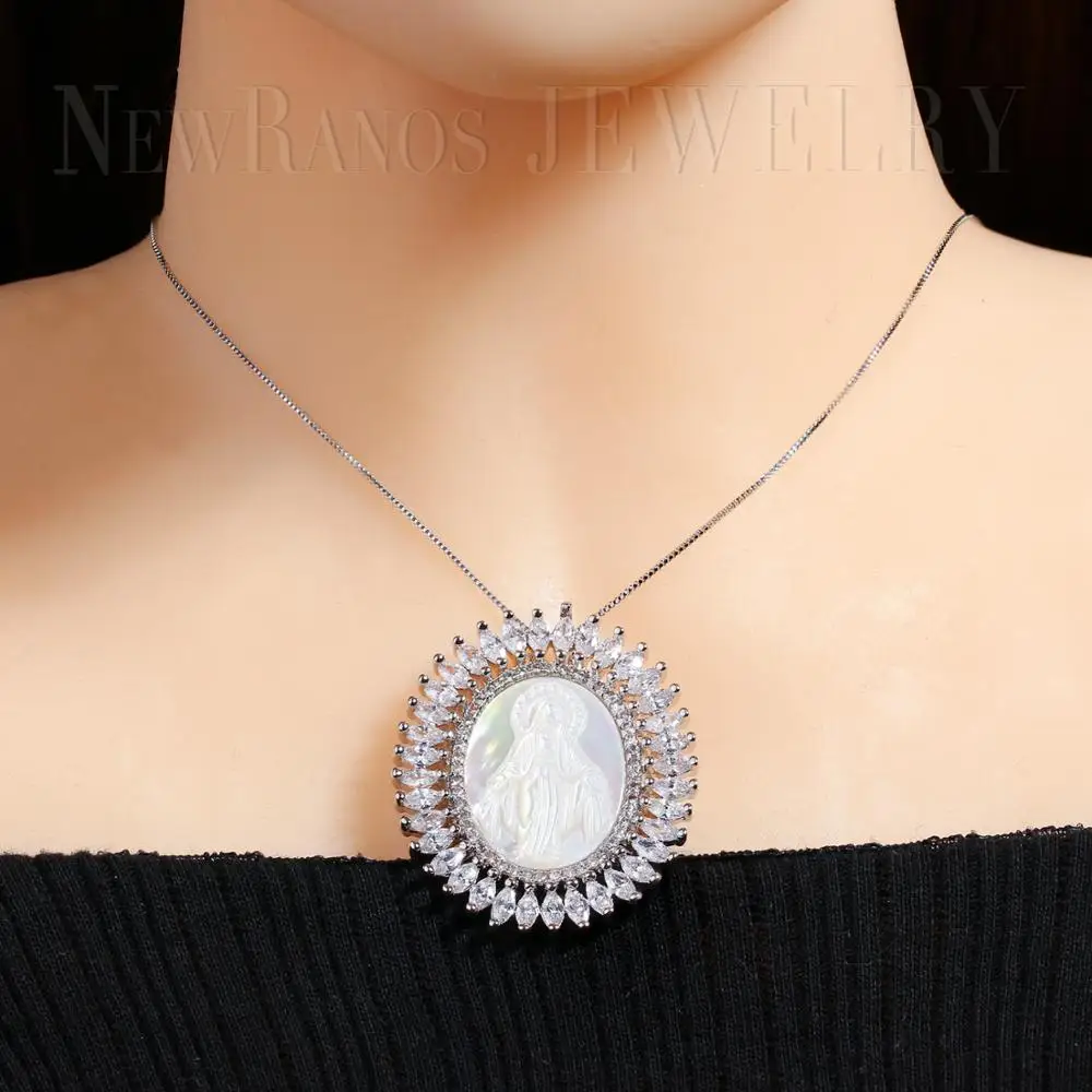 Ожерелье с кулоном Девы Марии из белых Цирконий жемчугом в виде раковины для