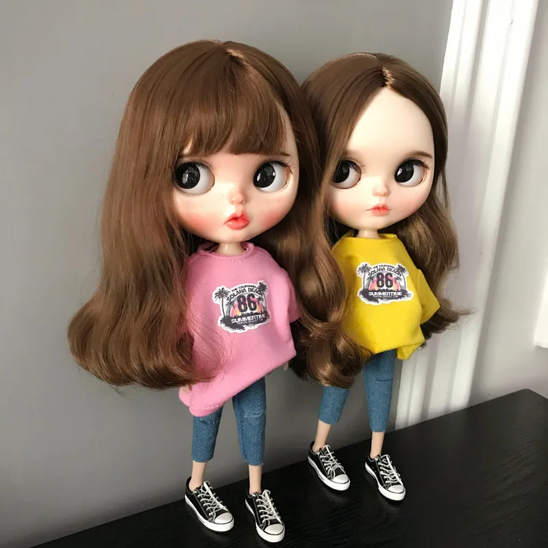 

2pcs/set Blyth Doll Clothes Fashion loose t-shirt, shredded jeans for Blyth Azone OB23 OB241/6 doll accessories