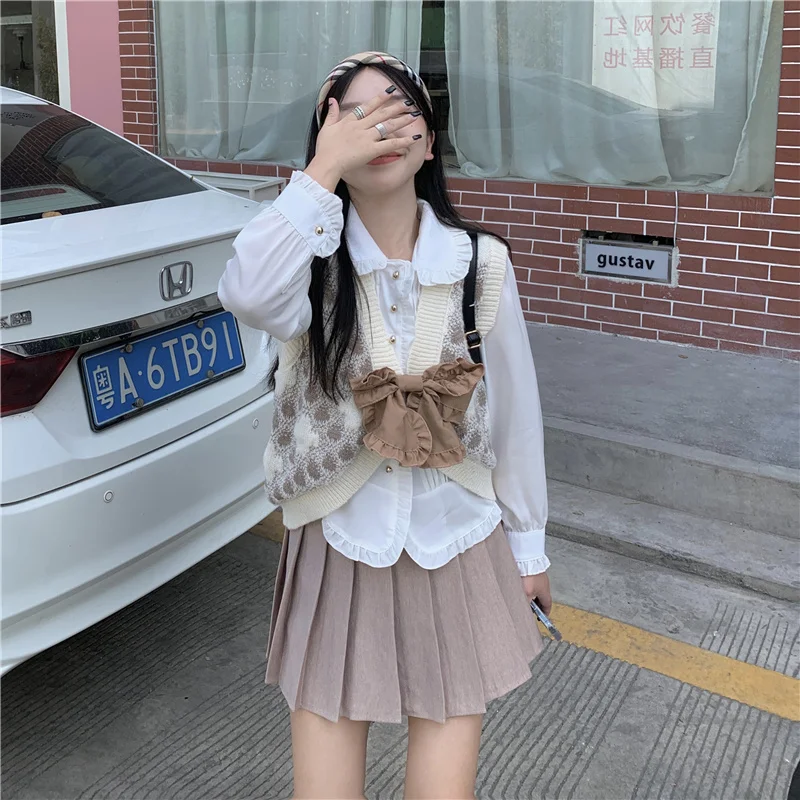 

Chiffon Shirt Three Piece Set Autumn 2021 New Bow Design Sense Of Age Reduction Short Style With Knitted Vest Women's Suit