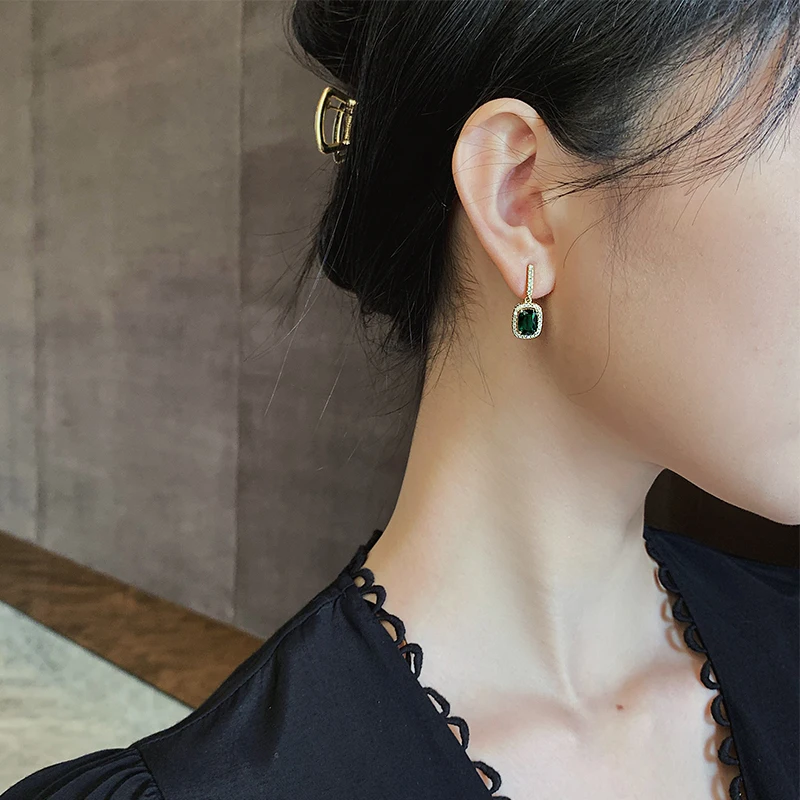 

YAOLOGE 2021 New Emerald Green Rhinestone Drop Earrings Upscale Exquisite Alloy Earrings Gift For Women Fashion Party Jewelry