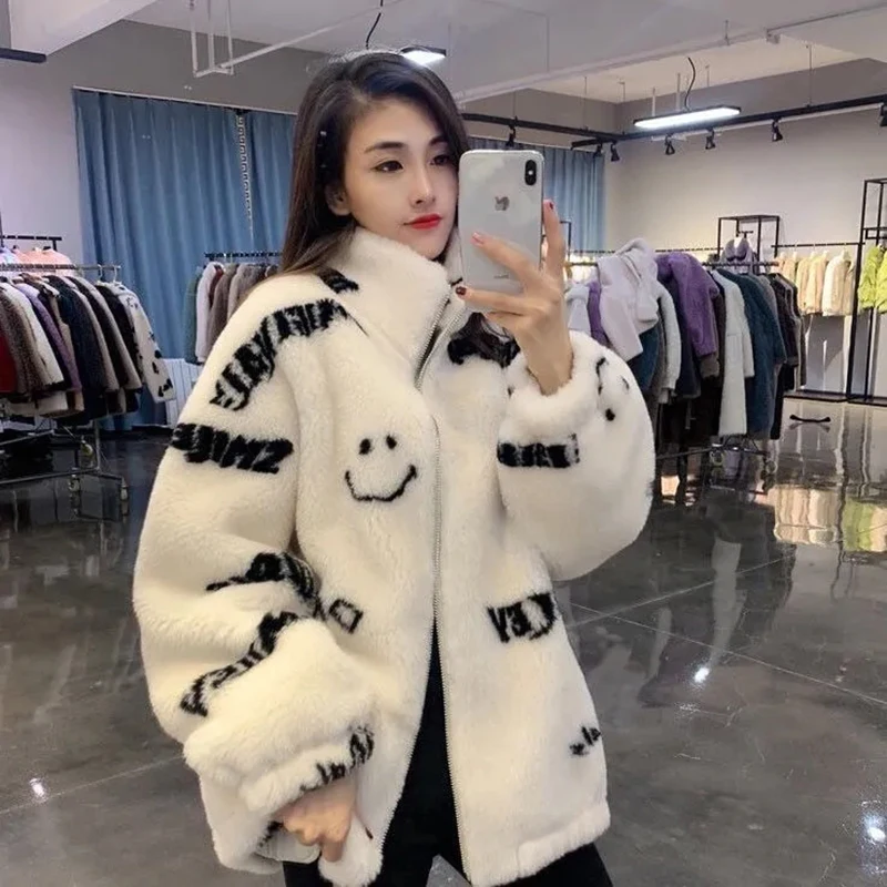 

Lamb Faux Fur Coat Winter Thick Warm Stand Collar Zipper Smiley Print Lambswool Short Jacket Women Fashion High Street Outerwear