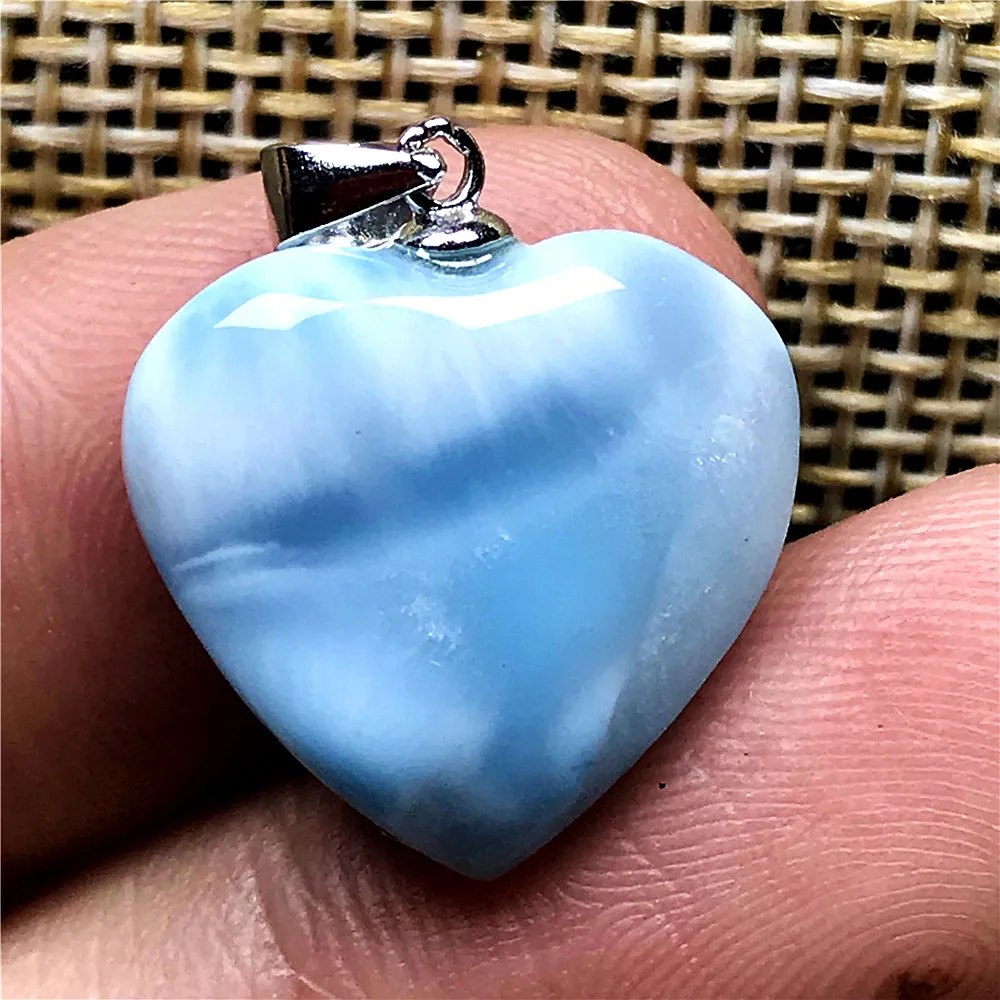 Подвеска из натурального голубого сердца 16 Х5 мм | Украшения и аксессуары