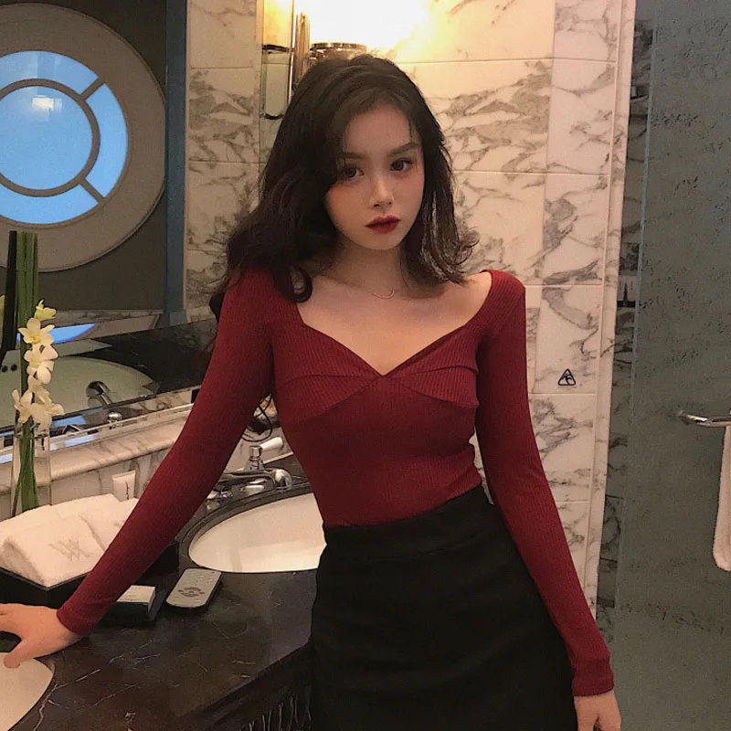 Женская футболка с V образным вырезом длинным рукавом и глубоким