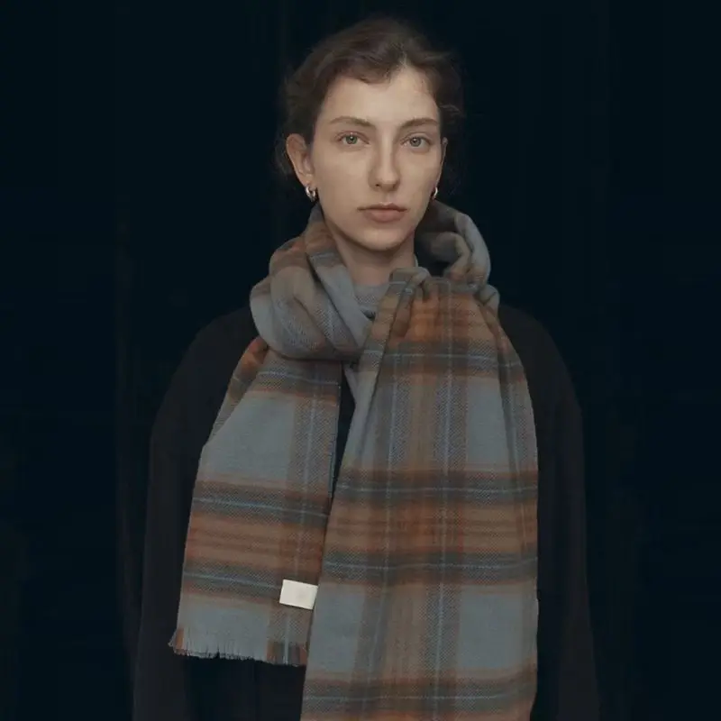 

2021Korean autumn and winter new imitation cashmere women's Plaid Scarf fashion tassel scarf thickened warm and cold proof shawl