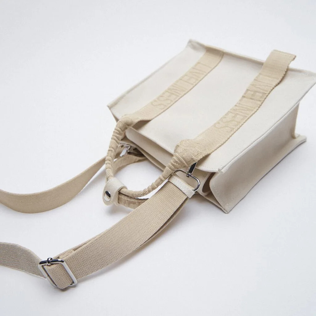 

Luxury Beige Letter Printed Canvas Tote Bags for Women Casual Women's Shoulder Messenger Bag Large-Capacity Handbags Clutch