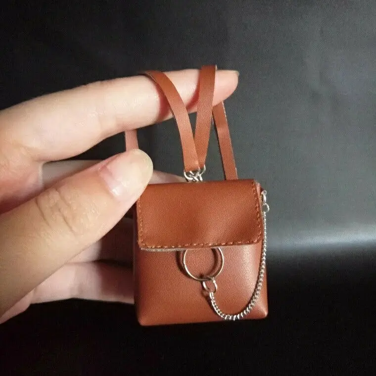 

DIY Handmade 1/6th Brown Backpack Model for 12" Female Figure