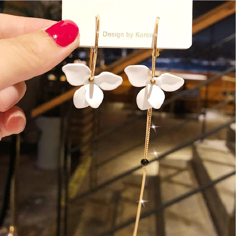 Женские трендовые серьги подвески с цветком золотистые большие круглые