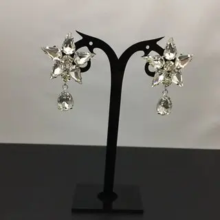 

Fashion personality European and American crystal earrings