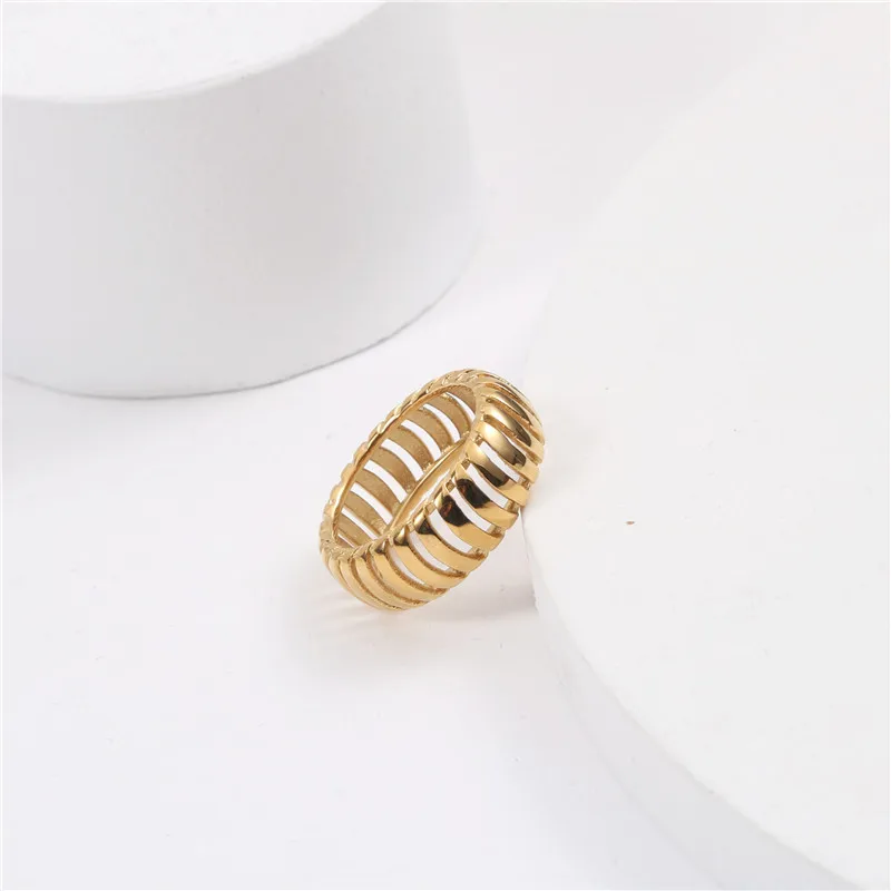 

Joolim Jewelry High Quality PVd Wholesale Waterproof&No Fade Fashion Link Chain Stainless Steel Rings for Women