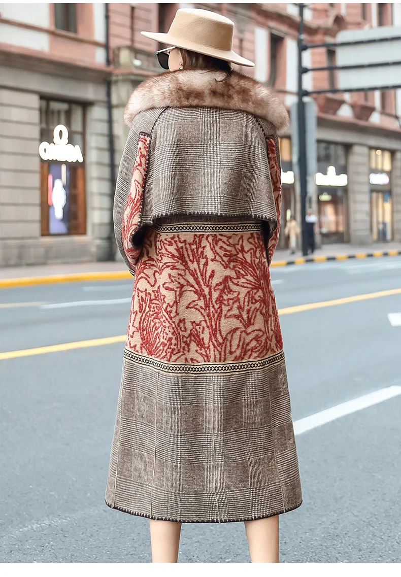 

2020 Winter new fashionable women's leather sheep fur coat slimming fox fur coat