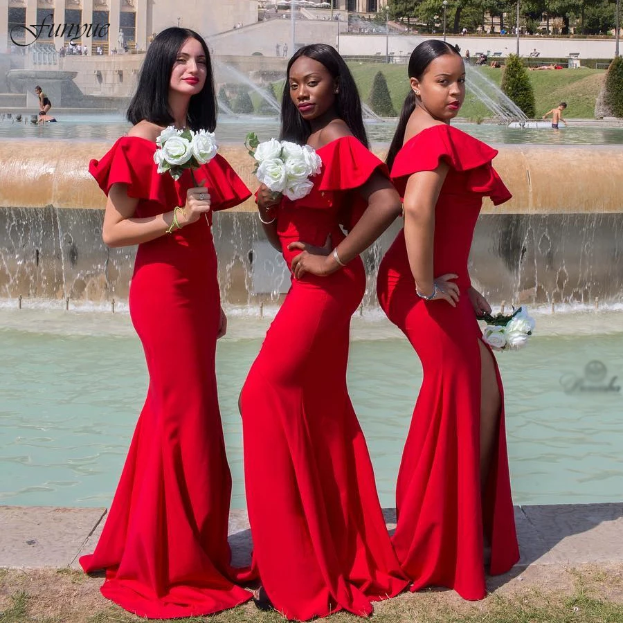 

Платье женское атласное с открытыми плечами, оборками и юбкой-годе