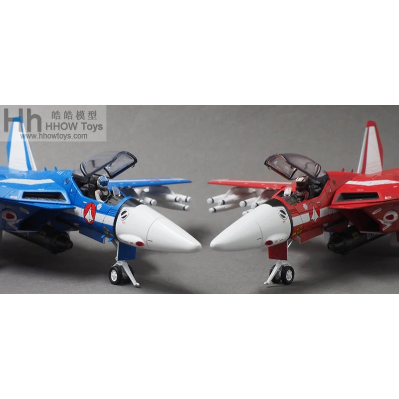 

Calibre wings 1 / 72 Battlestar VF-1J Robotech Max and miria suit