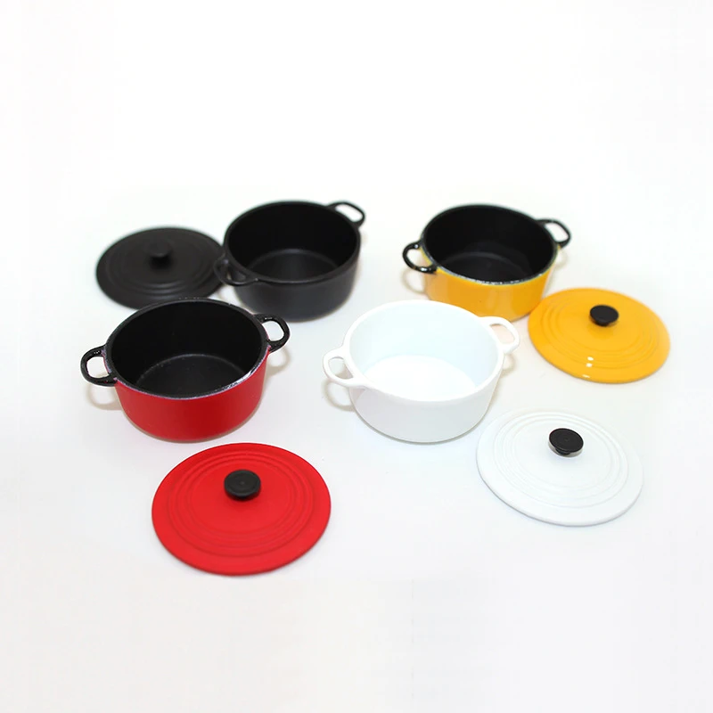 

1/12 Scale Dollhouse Miniature Kitchen Scene Mini Soup Pot for Dolls House Furniture Decoration