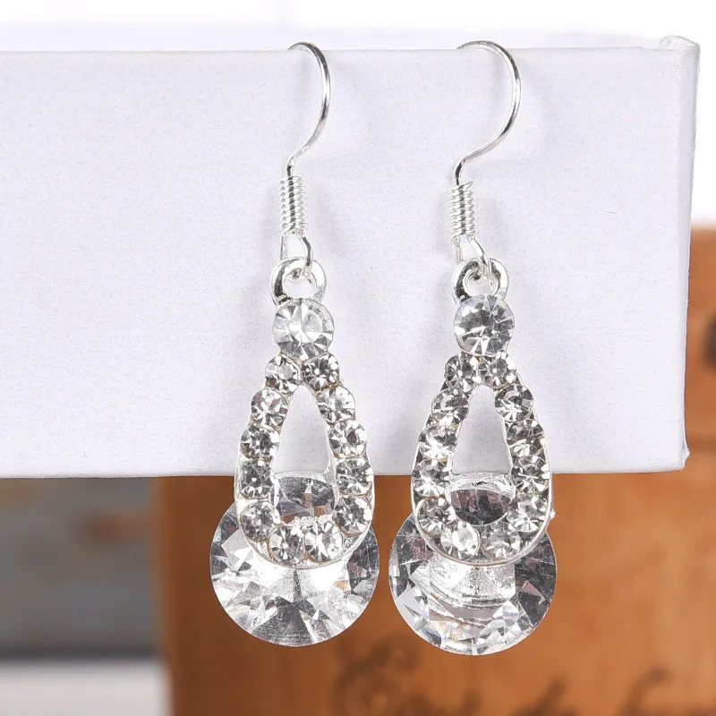 Женские серьги 2020 Корейская версия нового кристалла с длинной кисточкой цветные