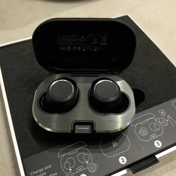Бо E82.0 auriculares Bluetooth inalámbricos verdaderos de música deportiva Сезон весна осень compartimiento carga де