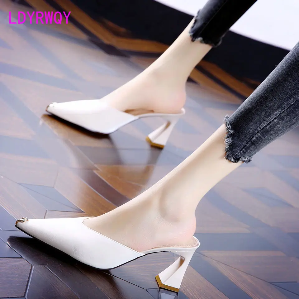 

Commuter Baotou Women's Summer 2021 Rhinestone Metal Pointed Sandals Thick Heel Workplace OL High Heels