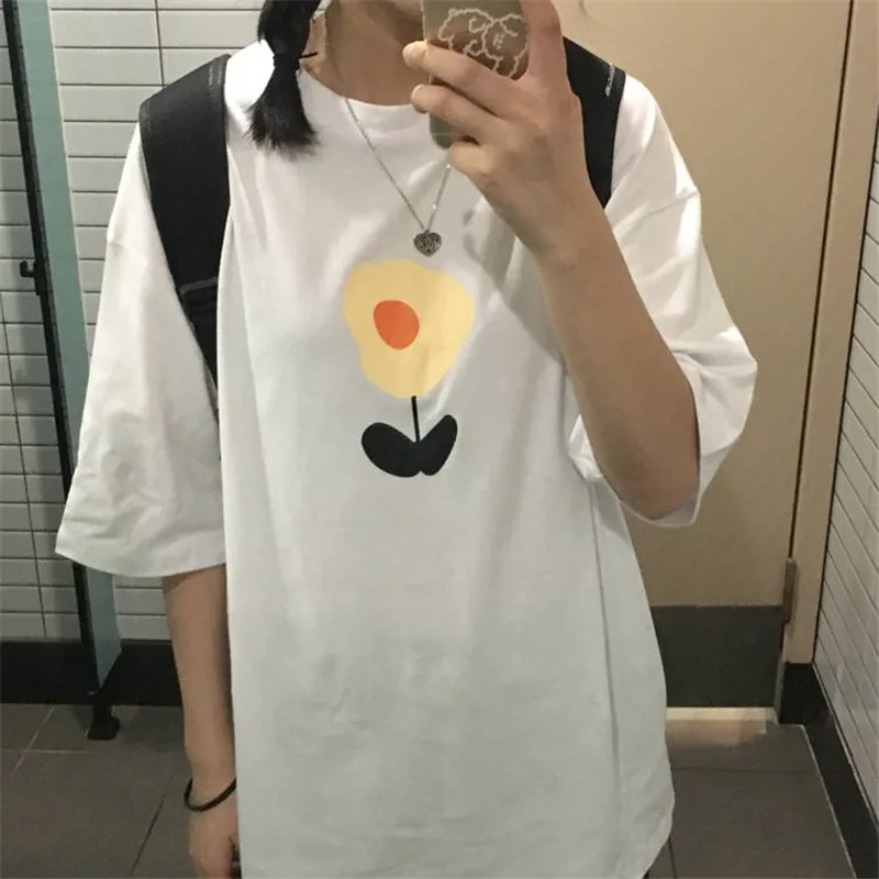 

Kawaii Female Gift Tshirt Loose Korean Ladies White Fashion Women Streetwear Japanese Students Girls Casual Flowers Printed Tops