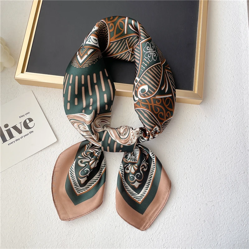 

Платок с квадратным вырезом, шелковый шарф, женский модный головной платок с принтом, Женская бандана, маленький платок, шаль 2022
