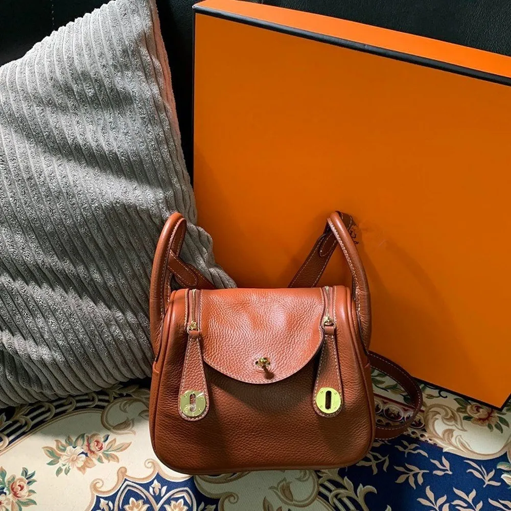 

2021 new high-quality large-capacity fashion messenger bag shoulder bag luxury brand handbag