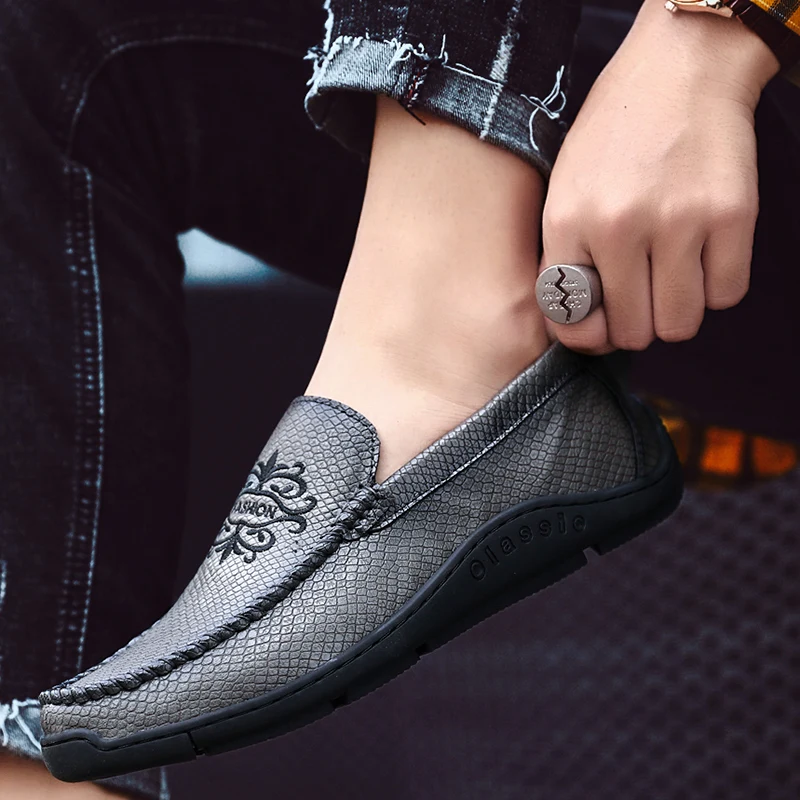 Фото 2019 Fashion Leather Men Shoes Casual Flat Breathable Loafers Genuine Comfortable Black Обувь 2019 Fashion Leather Men Shoes Casual Flat Breathable Loafers Genuine Comfortable Black Обувь
