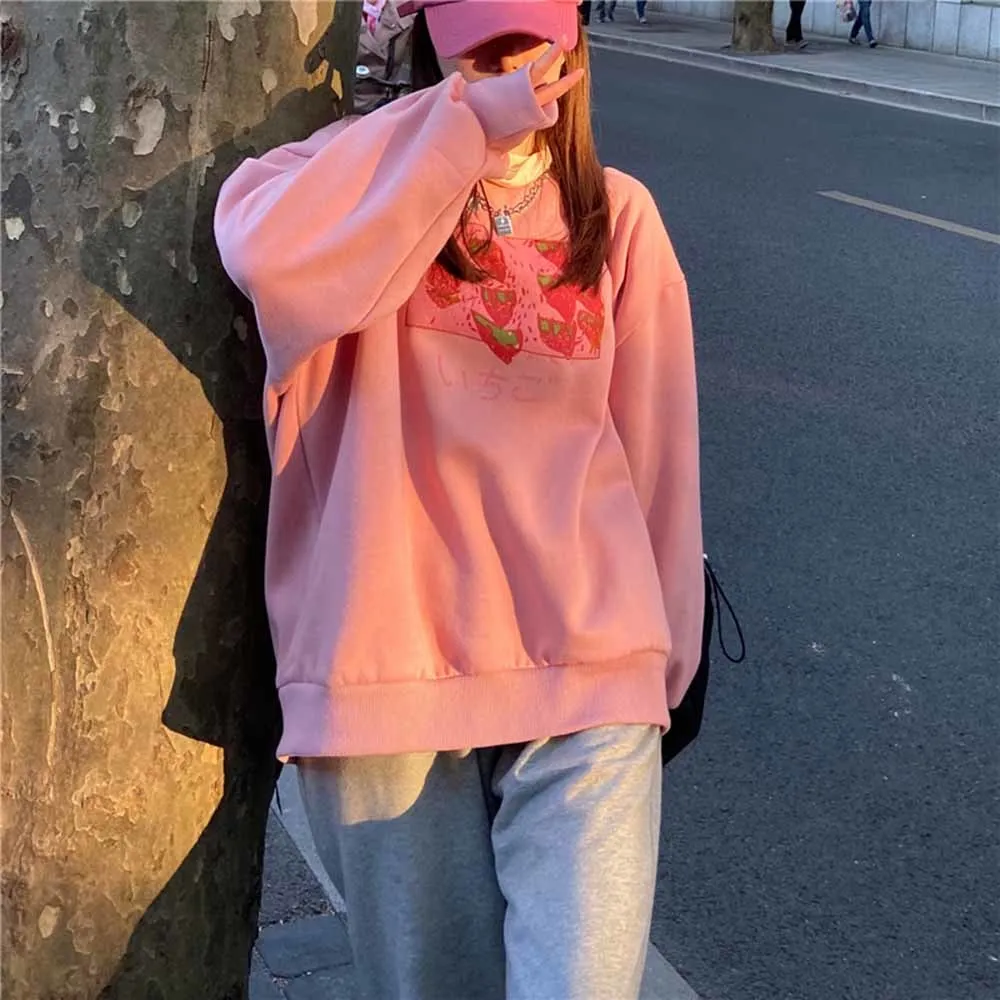 Розовые толстовки с капюшоном клубничным принтом в Корейском стиле шикарные