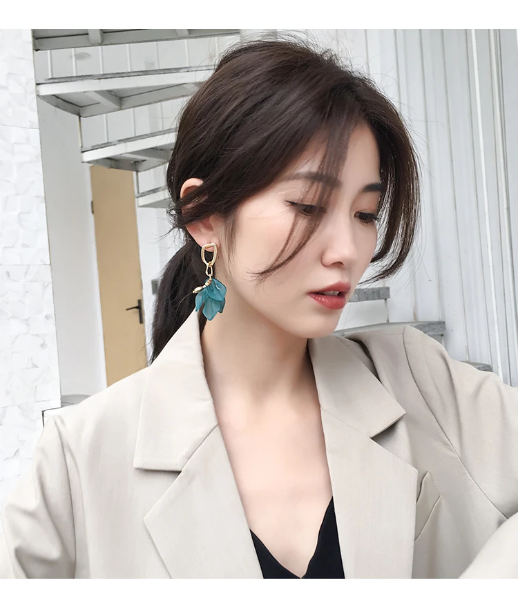 Aretes de mujer, современный стиль, дизайн, большие красные лепестки роз, серьги с кисточками, тренд, темперамент, летние корейские серьги для женщин