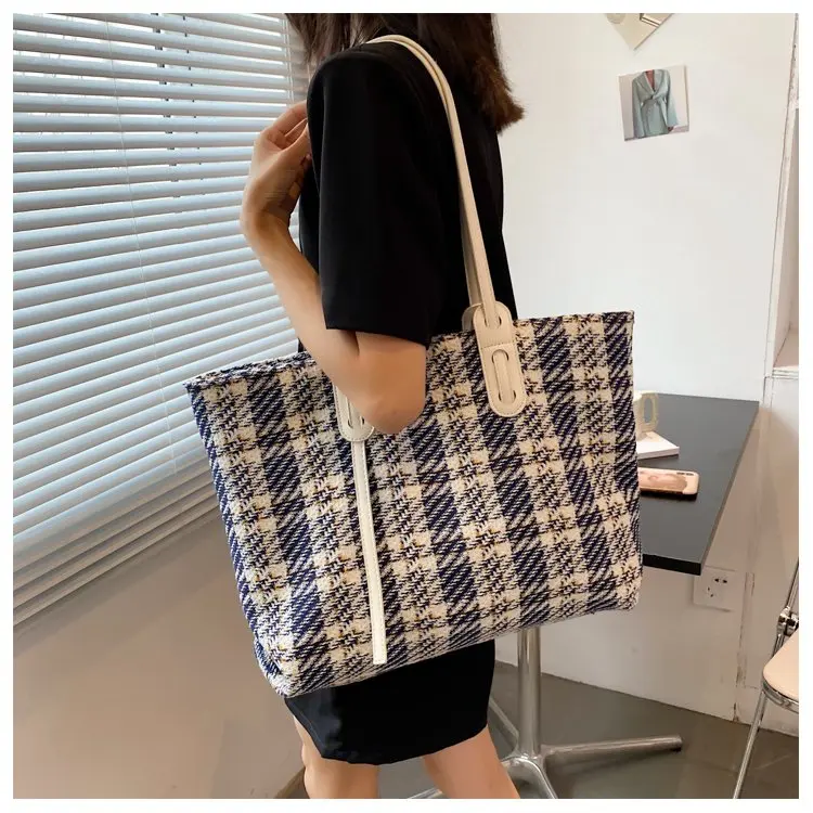 

Simple One-Shoulder Handbag For Women In 2021.Stylish Check Design. Bucket Bag.