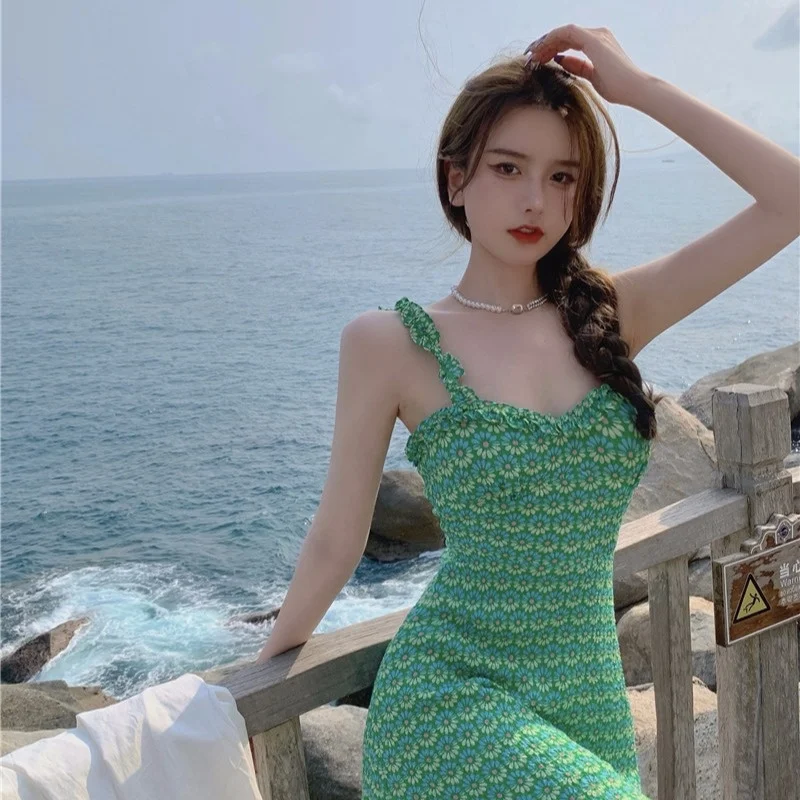 Женское облегающее платье в гонконгском стиле элегантное зеленое на бретелях с