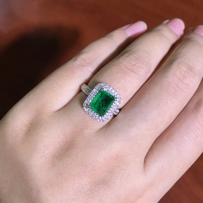 

10K Gold ring Lab Created 2ct Emerald and Moissanite Diamond Ring With national certificate Em-0010