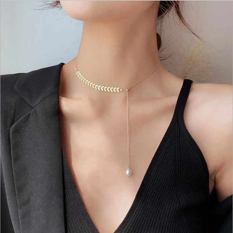 

European and American Light Luxury Multilayer Butterfly Diamond Clavicle Chain Pearl Pendant Chain Temperament Beaded Necklace