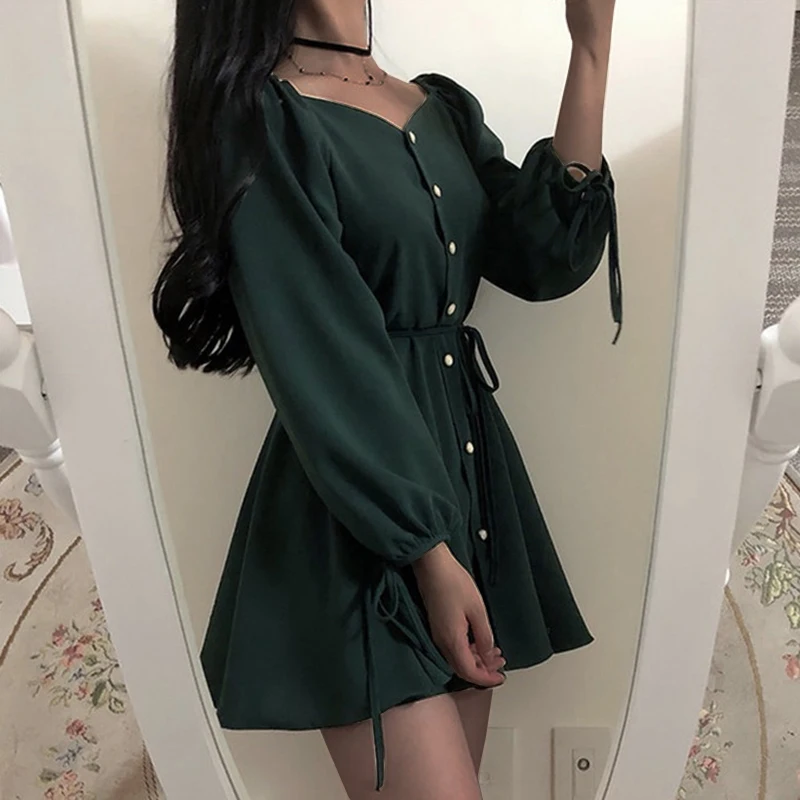 Корейское женское мини платье милое однобортное с квадратным воротником и