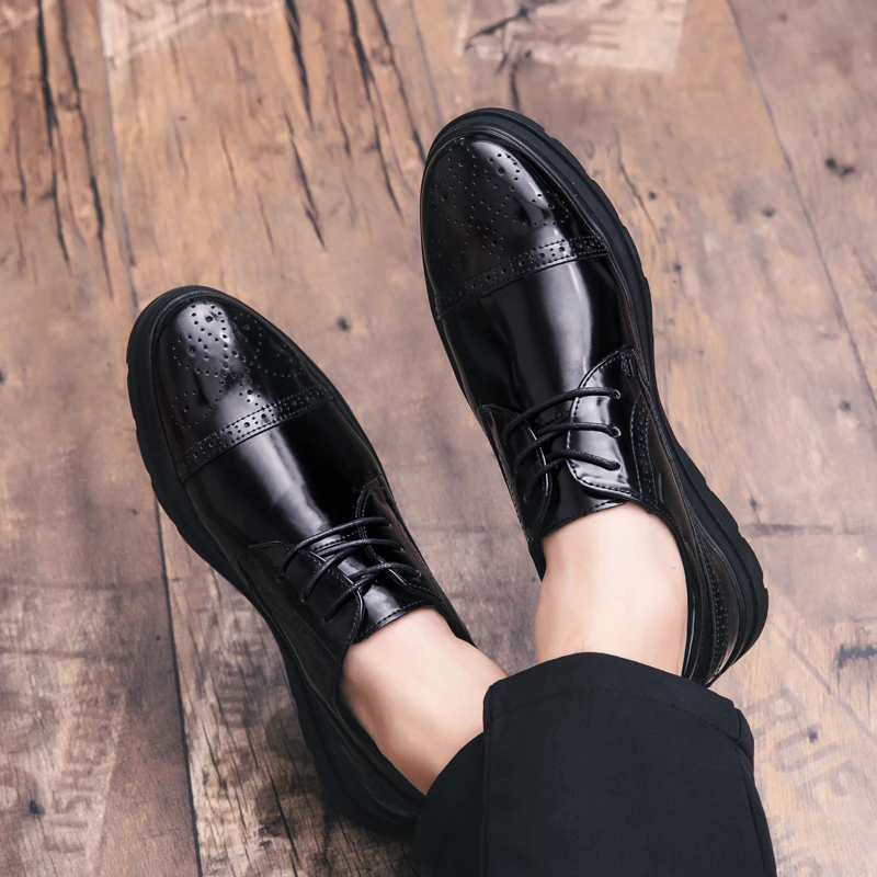 

Men's Dress Shoes Casual Leather Shoes Men Fashion Oxford Shoes For Men Pointed Toe Retro Lace-Up Elegant Shoes Gentleman Shoes