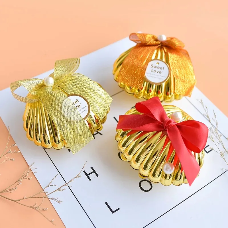 

20pcs Gold Shell Candy Box Wedding Favors and Gifts for Guests Chocolate Plastic Gift Box Packaging boite dragees de mariage