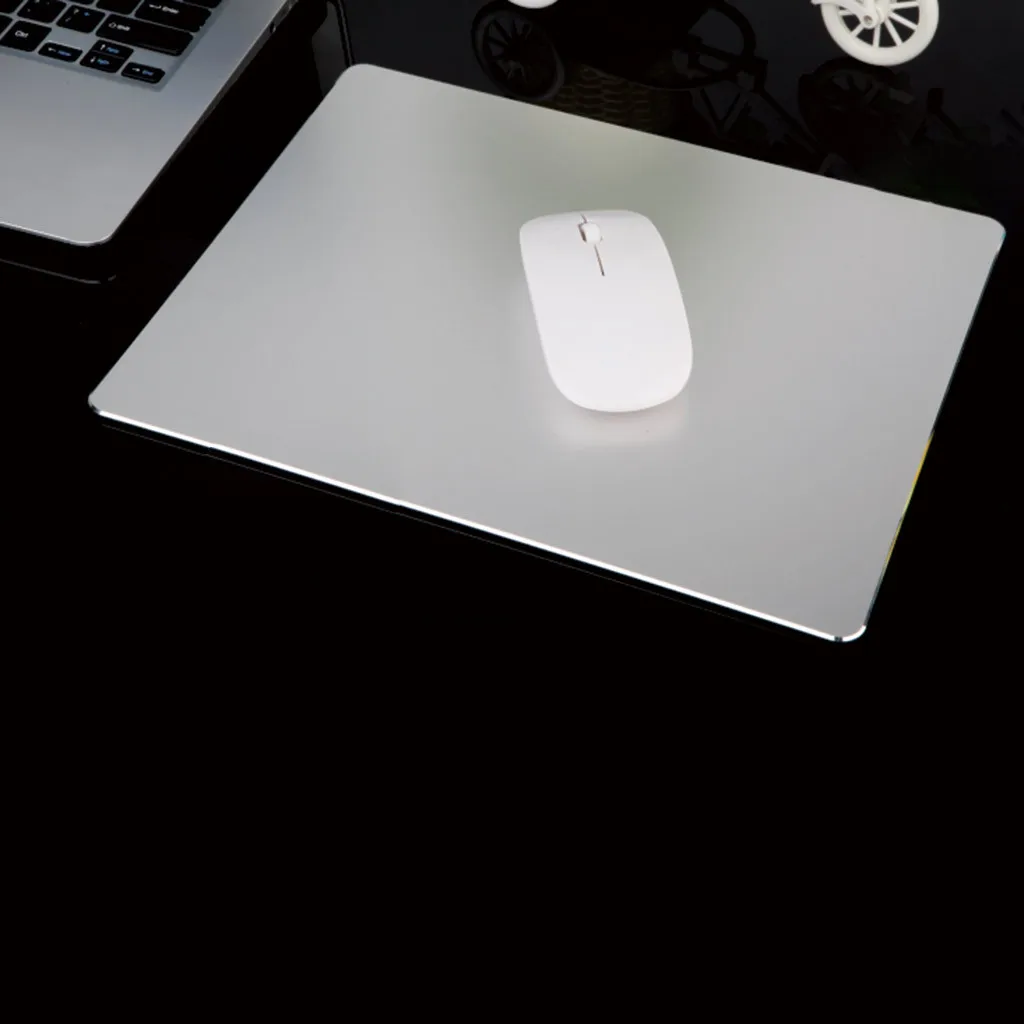 Металлический алюминиевый коврик для мыши.