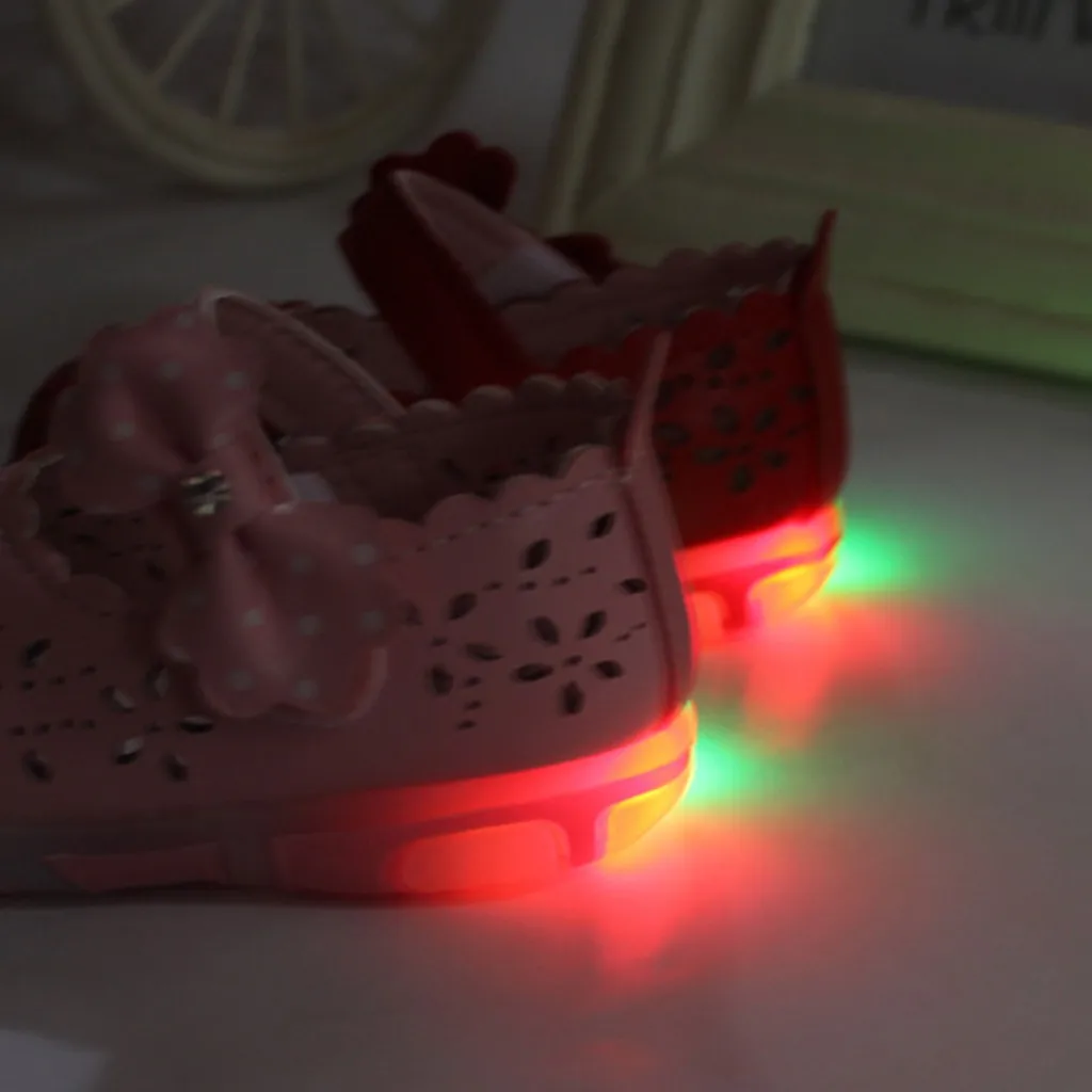 Сандалии для маленьких девочек одежда малышей однотонные туфли из искусственной