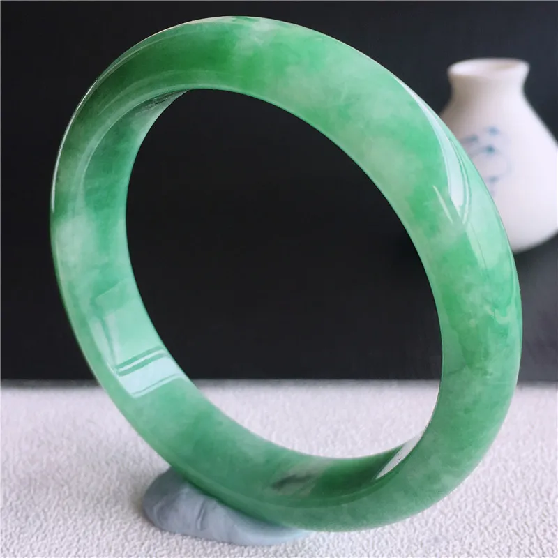 

Send Certificate Natural Burmese Emerald Green 54mm-64mm Green Bracelet Elegant Princess Bracelet Send Mom to Girlfriend