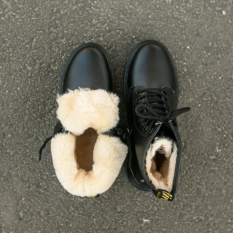 Ботинки мартинсы женские из лакированной кожи теплые мотоциклетные зимние