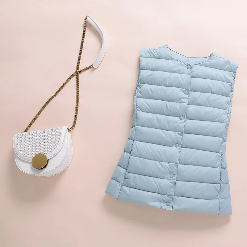 Женский пуховой жилет ультралегкий однобортный безрукавка на утином пуху теплая